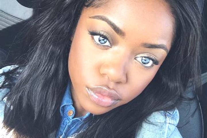 Chloe, 24, a red blue-eyed ebony companion based in Cimego. Offering Fetish, 69, GFE. Available for incall and outcall, day and evening dates.