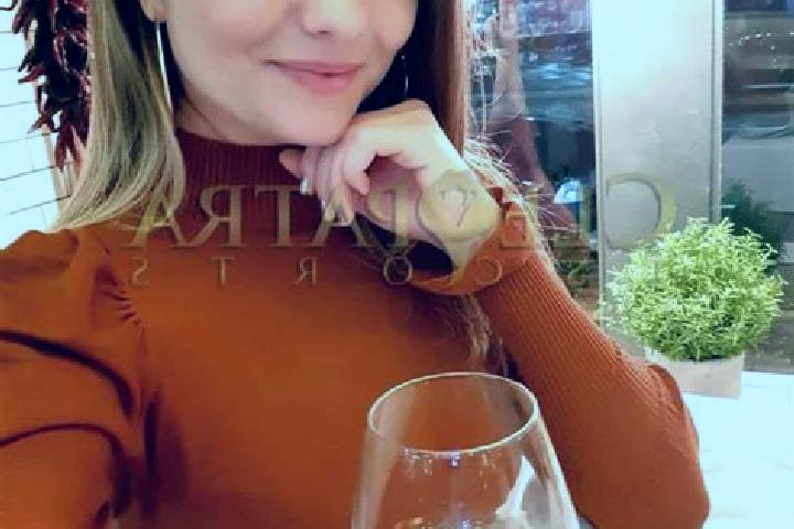 Chloe, 24, a red grey-eyed ebony companion based in Banisor. Offering Girlfriend Experience, Striptease, Prostate Massage, OWO. Available for incall and outc...