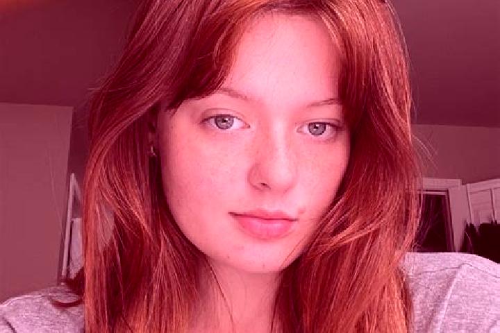 Chloe, 24, a red hazel-eyed mixed companion based in Lans-en-Vercors. Offering Prostate Massage, Massage, Dinner Date. Available for incall and outcall, over...