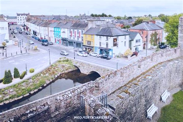 Chloe, 24 — Escort in Cahir, Ireland