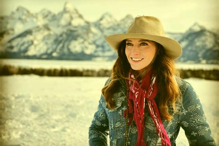 Chloe, 24 — Escort in Cut Bank, United States