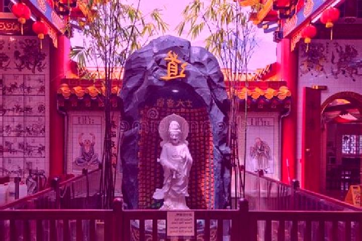 Chloe, 24 — Escort in Guanyin, China