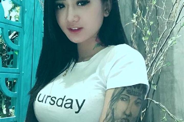 Chloe, 24 — Escort in Htein Ta Pin, Myanmar