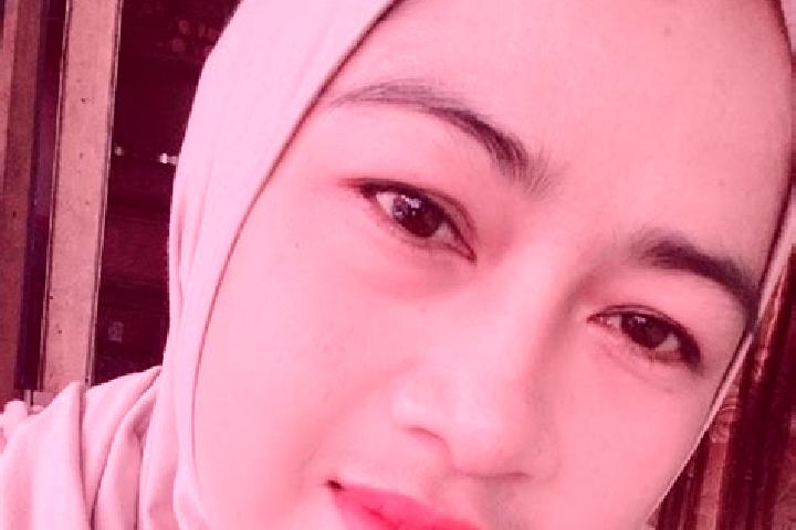 Chloe, 24 — Escort in Rancakole, Indonesia