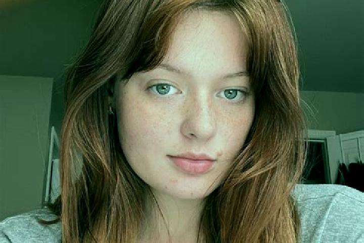Chloe, 25, a auburn grey-eyed caribbean companion based in Mengmeng. Offering CIM, Couples, OWO, Duos. Available for incall and outcall, overnight bookings a...