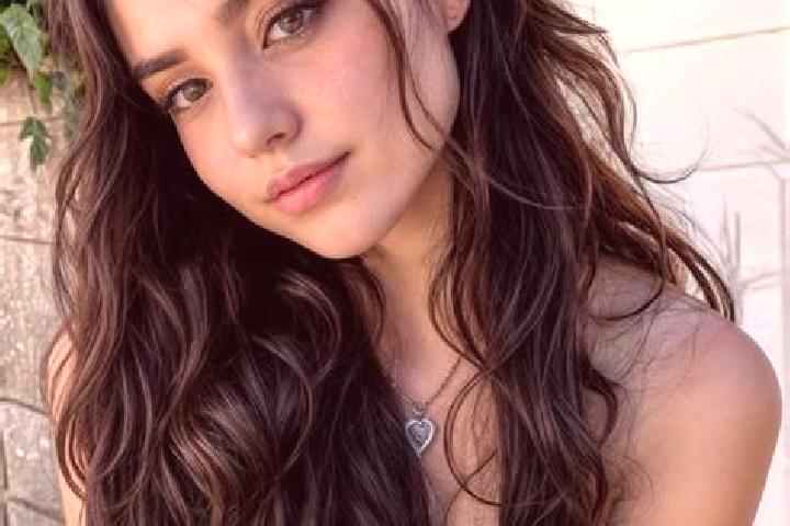 Chloe, 25, a auburn hazel-eyed caucasian companion based in San Mateo Xoloc. Offering 69, OWO, Dinner Date. Available for incall and outcall, day and evening...