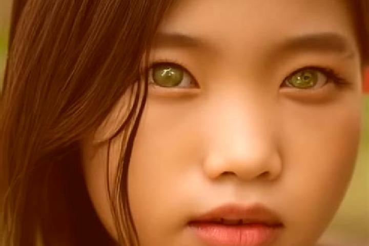 Chloe, 25, a brunette green-eyed asian companion based in Sezanne. Offering Massage, Striptease, Couples, 69, Domination. Available for incall and outcall, o...