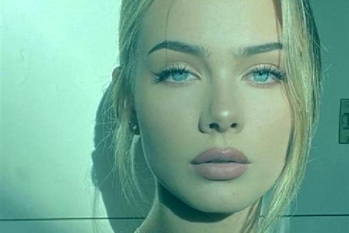 Chloe, 25, a red green-eyed european companion based in Muellendorf. Offering Travel Companion, BDSM, GFE. Available for incall and outcall, day and evening ...