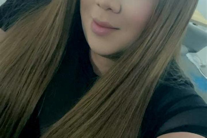 Chloe, 25 — Escort in Beaumont, Ireland