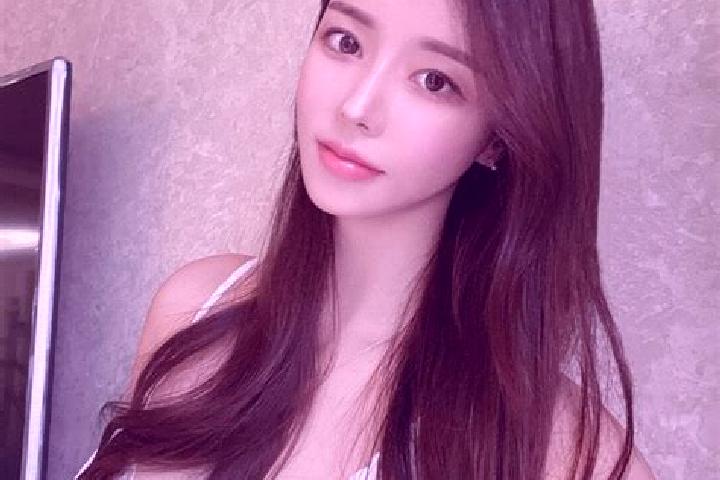 Chloe, 25 — Escort in Changpyeong, South Korea