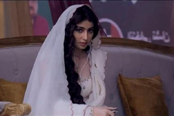 Chloe, 25 — Escort in Chowki Jamali, Pakistan