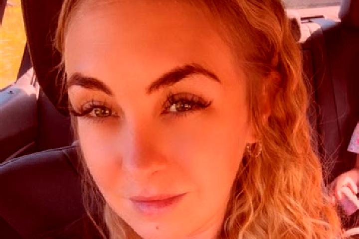 Chloe, 25 — Escort in Dunholme, United Kingdom