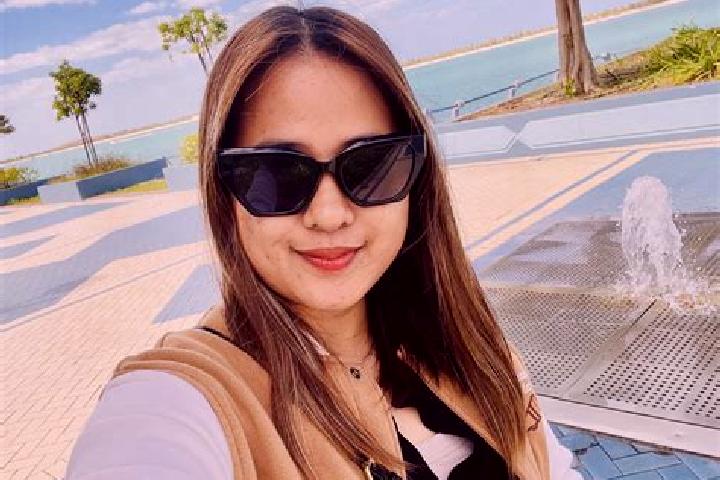 Chloe, 25 — Escort in GJak Glei, Vietnam