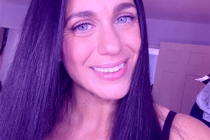 Chloe, 25 — Escort in Joubb Jannine, Lebanon