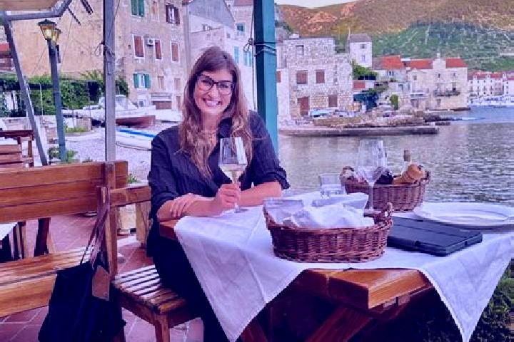 Chloe, 25 — Escort in Komiza, Croatia