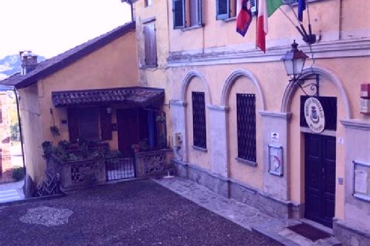 Chloe, 25 — Escort in Mombello Monferrato, Italy