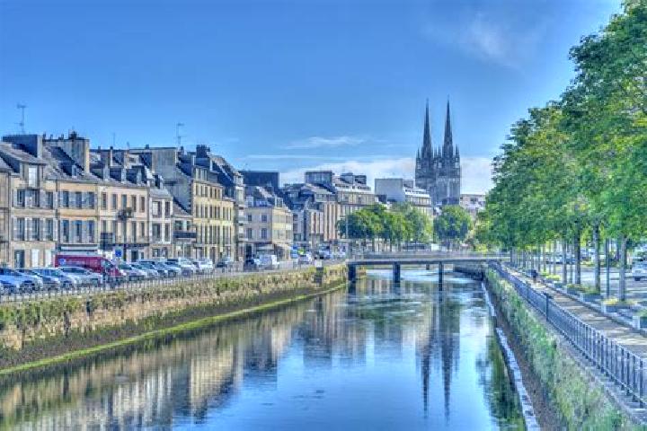 Chloe, 25 — Escort in Quimper, France