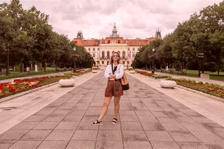 Chloe, 25 — Escort in Radenka, Serbia