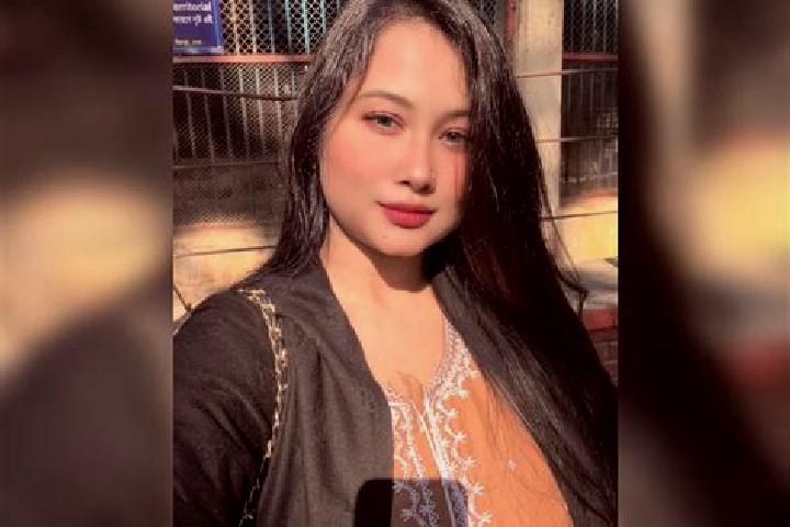 Chloe, 25 — Escort in Sohana, India
