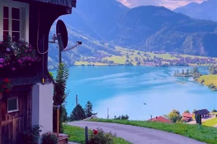 Chloe, 25 — Escort in Steinmaur, Switzerland
