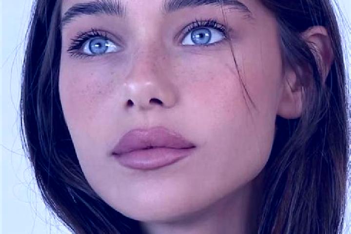 Chloe, 26, a brunette brown-eyed mediterranean companion based in Kirsehir. Offering GFE, Duos, Travel Companion. Available for incall and outcall, overnight...