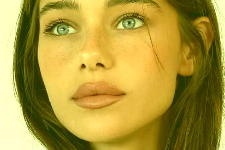 Chloe, 26, a brunette brown-eyed mediterranean companion based in Parada de Arriba. Offering BDSM, GFE, Tantra, A-Level. Available for incall and outcall, da...