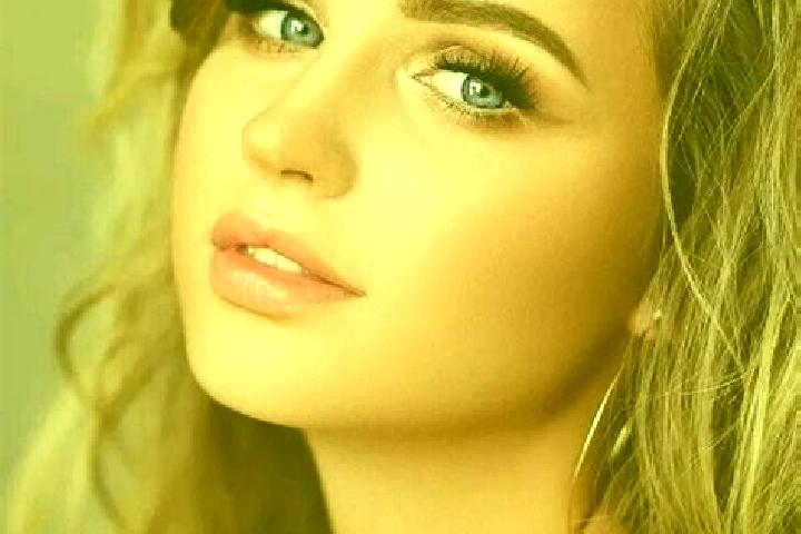 Chloe, 26, a dark blonde blue-eyed caribbean companion based in Arundel. Offering Travel Companion, Deep French Kissing, Party Girl, Couples, OWO. Available ...