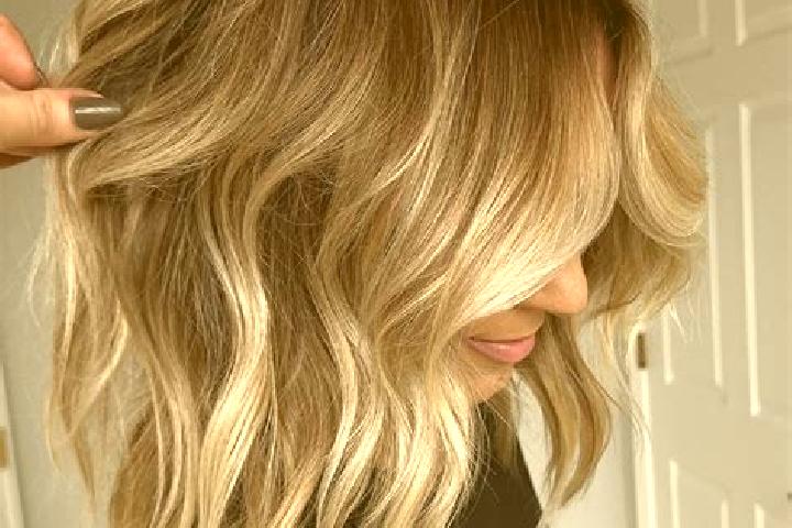 Chloe, 26, a dark blonde dark-eyed mediterranean companion based in Sobreira. Offering Overnight, Erotic Massage, Domination, Duos, Dinner Date. Available fo...