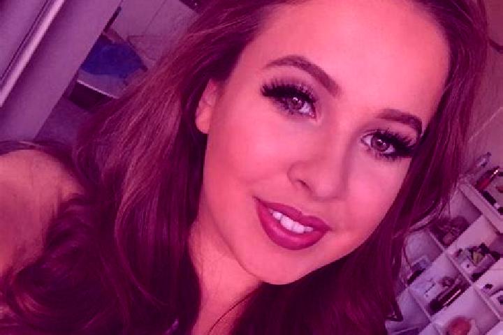 Chloe, 26, a red brown-eyed mediterranean companion based in Baltareti. Offering Striptease, Duos, Party Girl, OWO. Available for incall and outcall, overnig...
