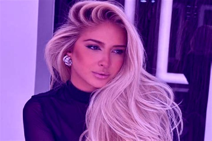 Chloe, 26 — Escort in Dourado, Brazil