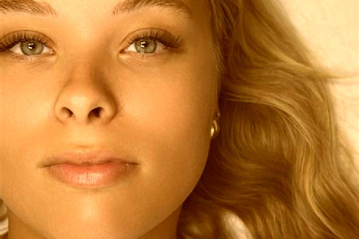 Chloe, 26 — Escort in Jurbise, Belgium
