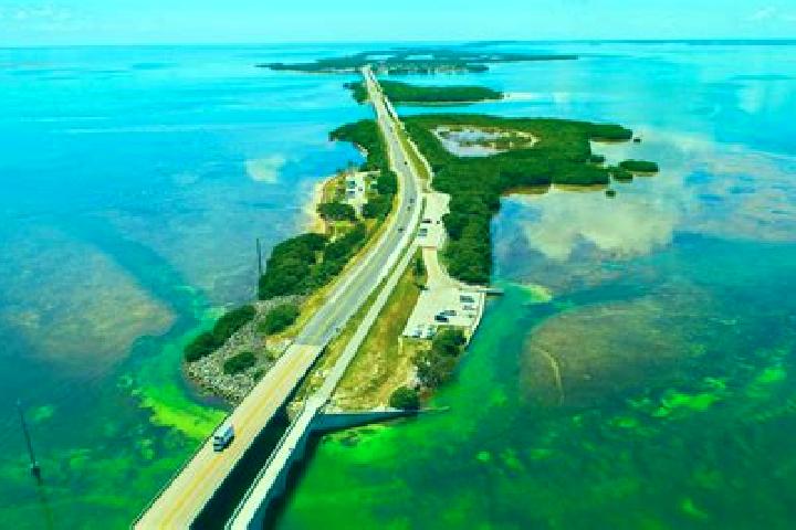 Chloe, 26 — Escort in North Key Largo, United States