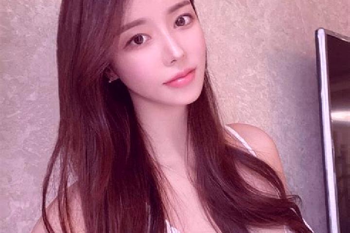 Chloe, 26 — Escort in Shipaidong, China