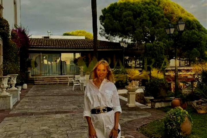 Chloe, 27, a blonde dark-eyed mediterranean companion based in Ospedaletto d Alpinolo. Offering OWO, GFE, Couples, CIM, Fetish. Available for incall and outc...