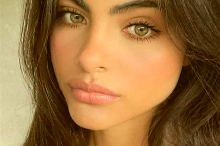 Chloe, 27, a brunette dark-eyed mixed companion based in Aagtekerke. Offering Domination, Striptease, Overnight, BDSM. Available for incall and outcall, over...