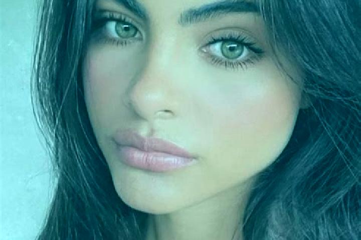 Chloe, 27, a chestnut hazel-eyed latina companion based in Ngamring. Offering Striptease, Domination, Overnight, Erotic Massage, A-Level. Available for incal...