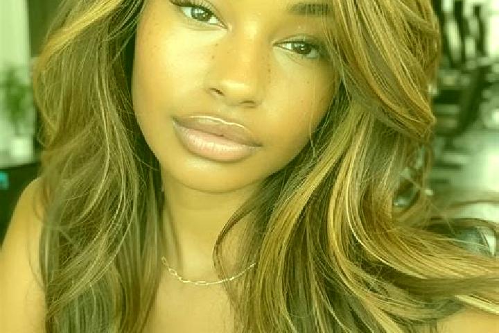 Chloe, 27, a dark blonde brown-eyed ebony companion based in Gruenheide. Offering Couples, Deep French Kissing, Duos, Massage. Available for incall and outca...