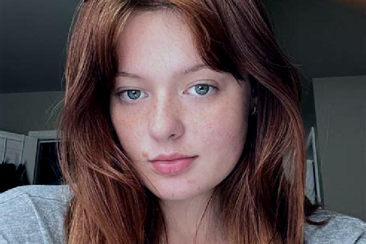 Chloe, 27, a red brown-eyed caucasian companion based in Puerto Piritu. Offering Striptease, Prostate Massage, Erotic Massage. Available for incall and outca...