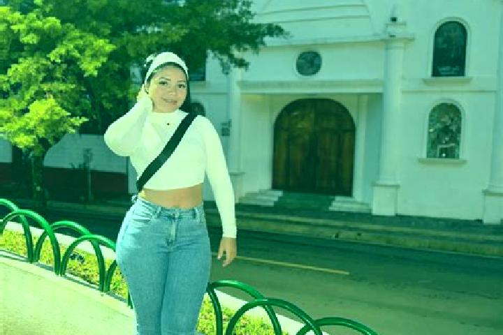 Chloe, 27 — Escort in Arroyo Tigre, Mexico