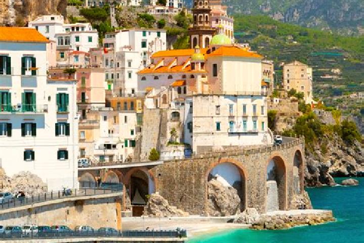Chloe, 27 — Escort in Borgo Montello, Italy