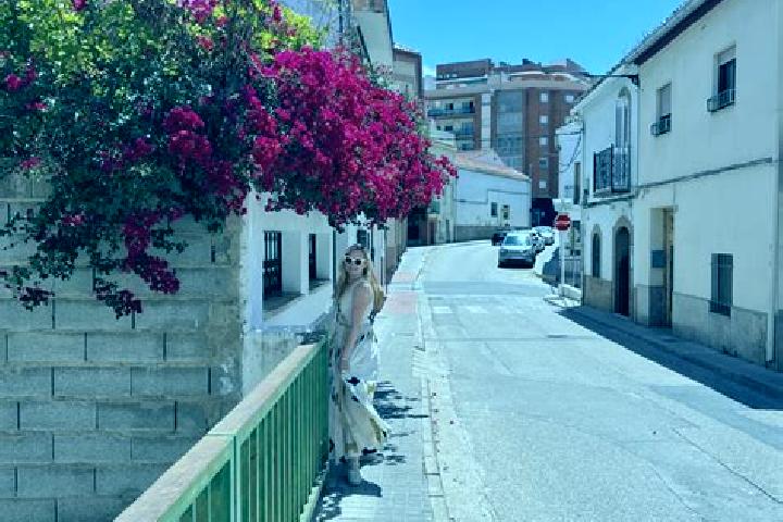 Chloe, 27 — Escort in Bunol, Spain