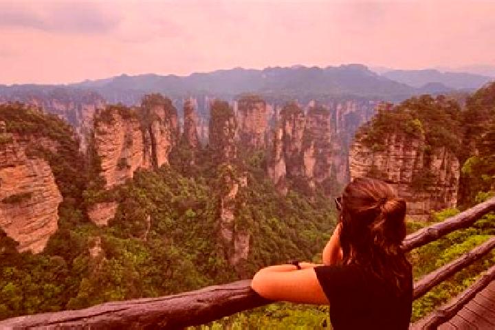 Chloe, 27 — Escort in Chuangye, China