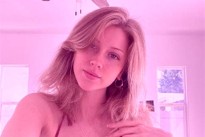 Chloe, 27 — Escort in Dagestanskiye Ogni, Russia