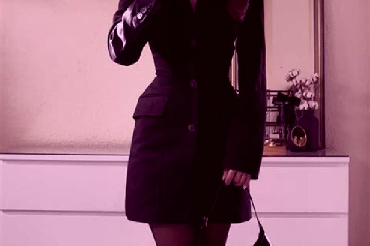 Chloe, 27 — Escort in La Viste, France