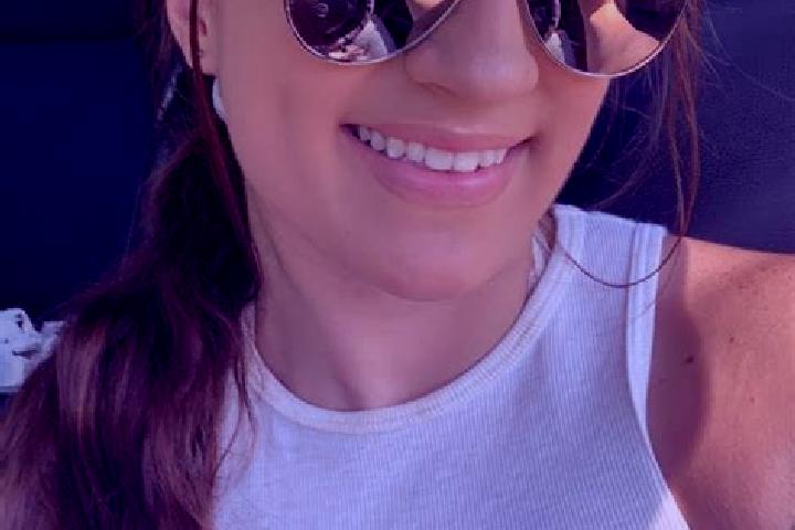 Chloe, 27 — Escort in Madisonville, United States