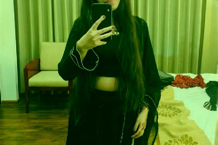 Chloe, 27 — Escort in Morvi, India