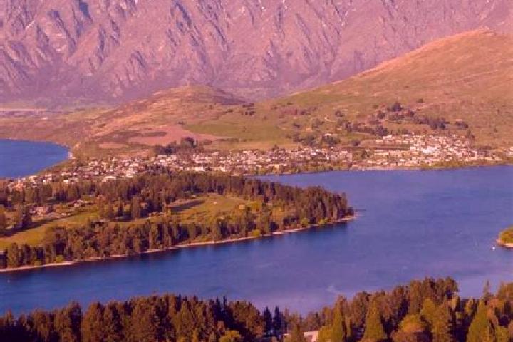 Chloe, 27 — Escort in Queenstown, South Africa