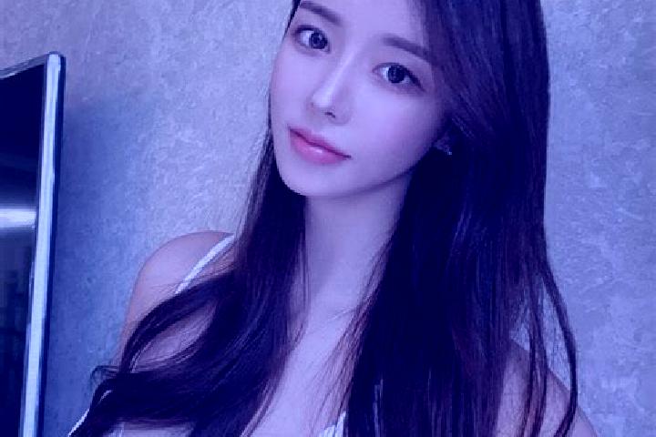 Chloe, 27 — Escort in Sa erhusong, China