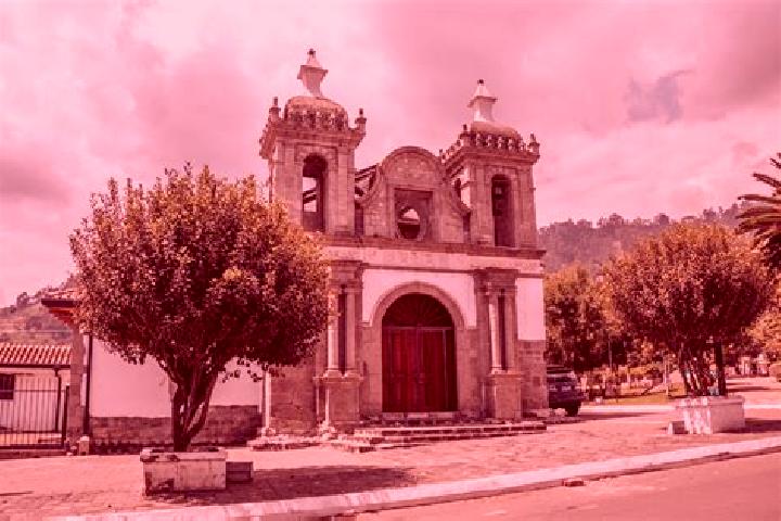 Chloe, 27 — Escort in San Bartolome de Pinllo, Ecuador