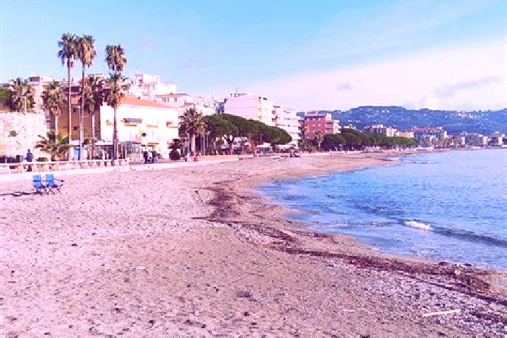 Chloe, 27 — Escort in San Bartolomeo, Italy